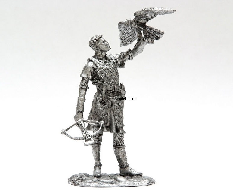 tin 54mm France. Norman Knight with a Falcon.